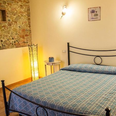Room In Farmhouse - Apartment In Farmhouse Casolare Dei Fiori Chiesina Uzzanese Екстериор снимка